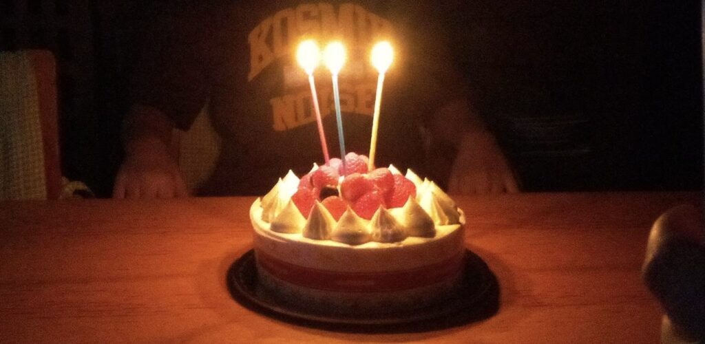 明日12才になるバースデーケーキ