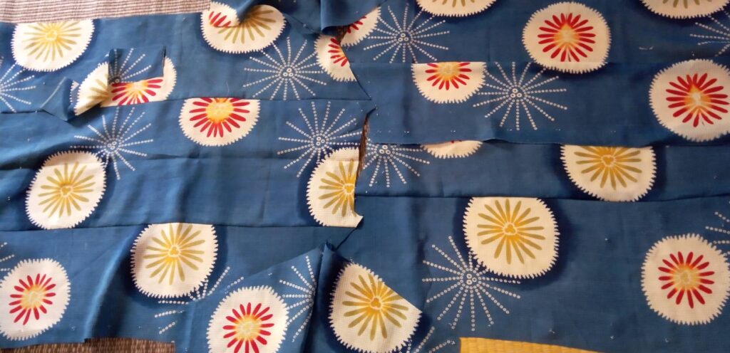 見頃全体を広げて模様合わせ