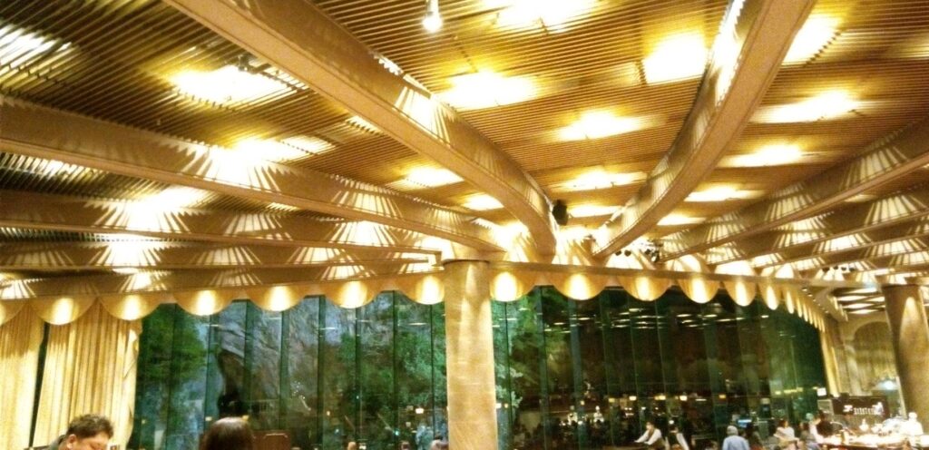 熱海に来てます