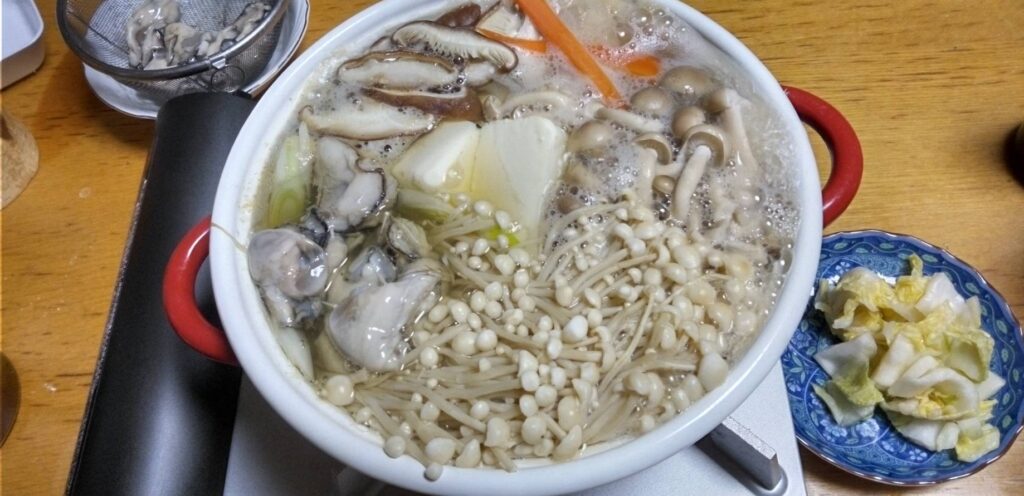 キノコたっぷり牡蠣鍋