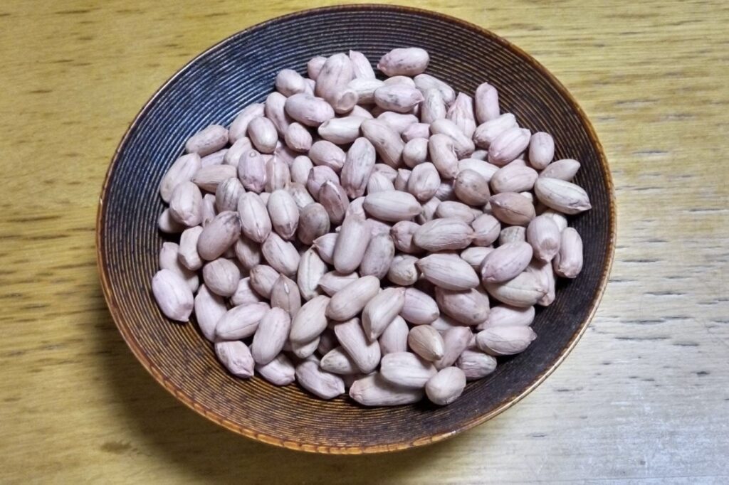 お土産に栃木の名産・落花生頂いた