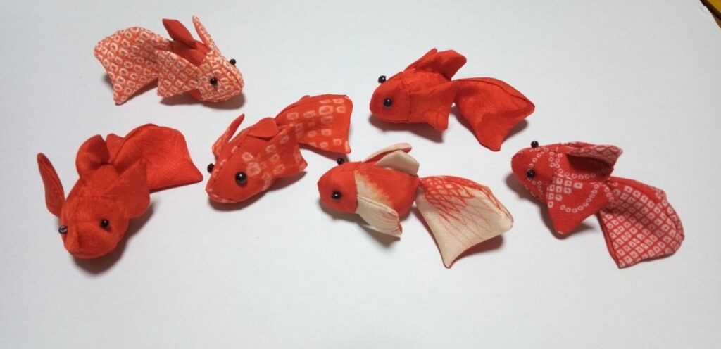金魚6体創りあげました