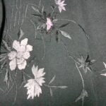 黒の絵羽織の解き物