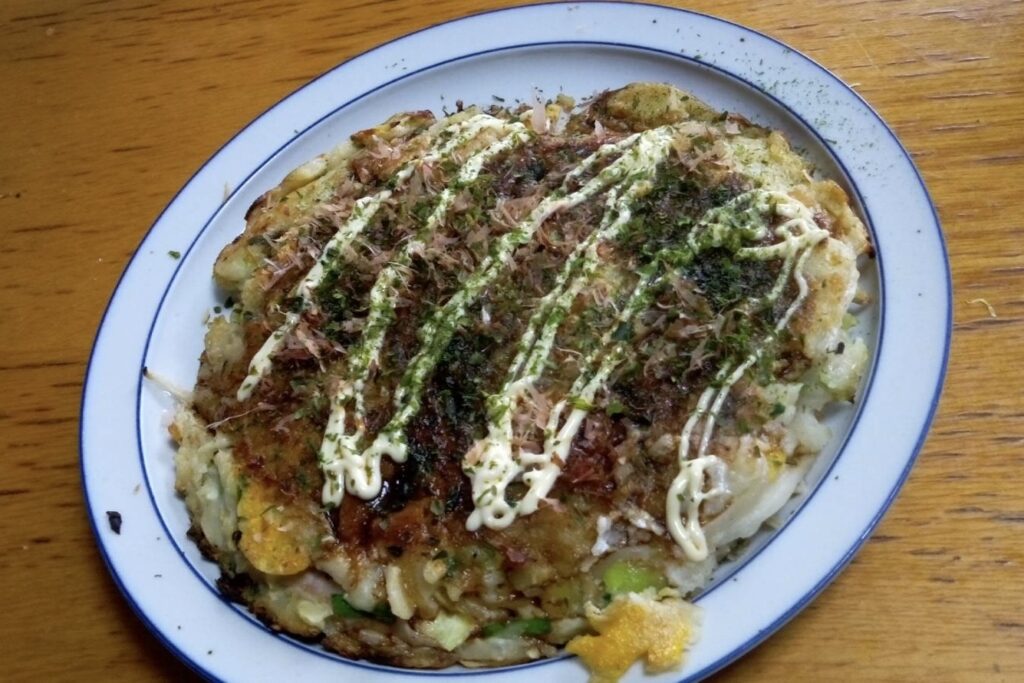 昼飯はお好み焼き