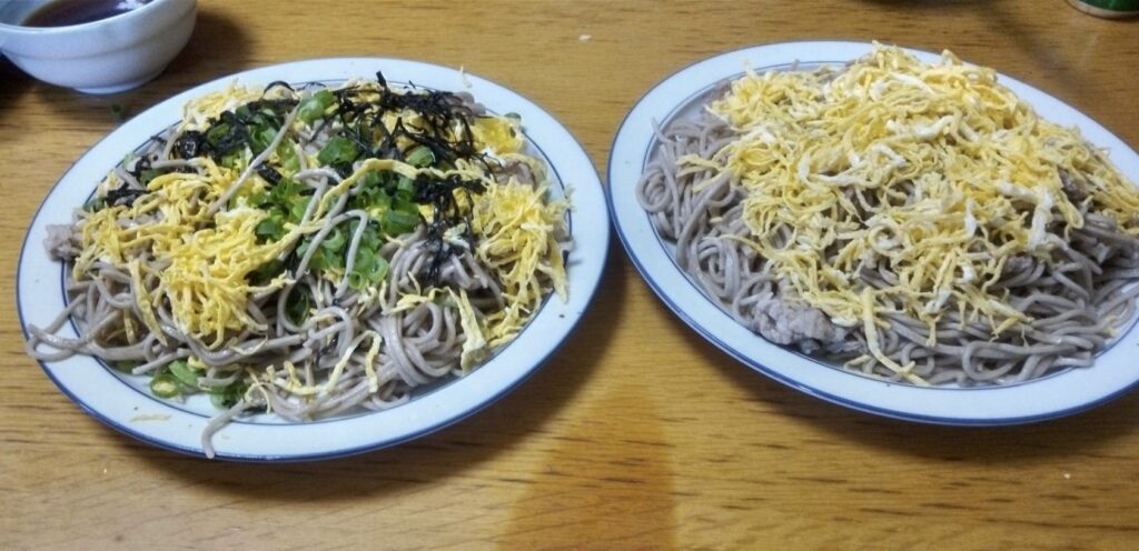 昼飯は今日も瓦そば