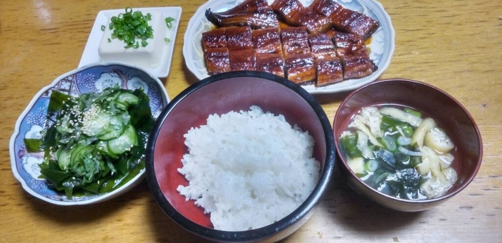 夕食はうなぎ