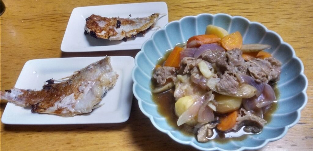 昨日ご飯はタイの粕漬けと肉じゃが
