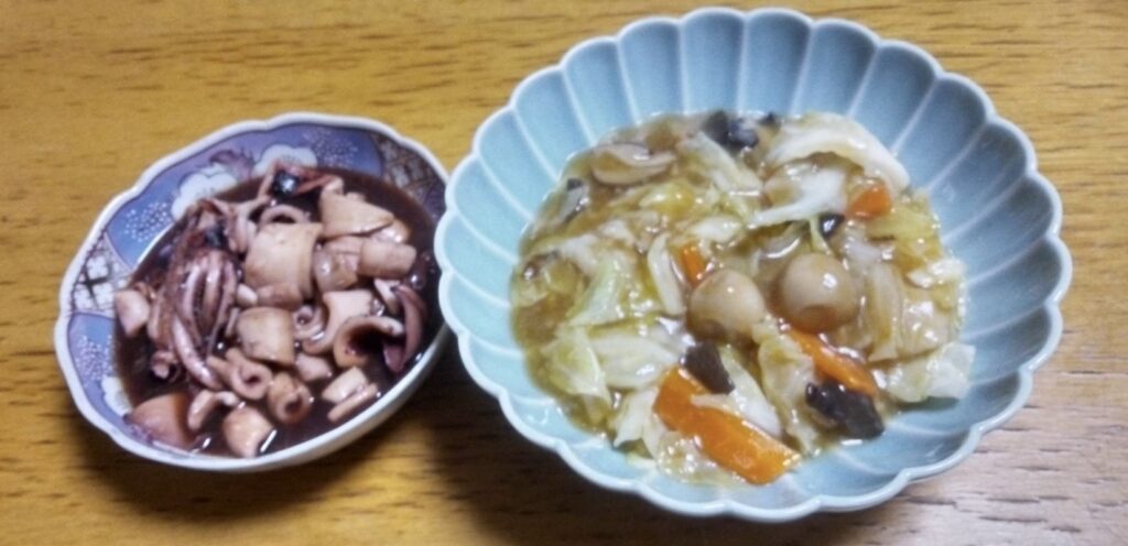 イカの甘辛煮と中華丼