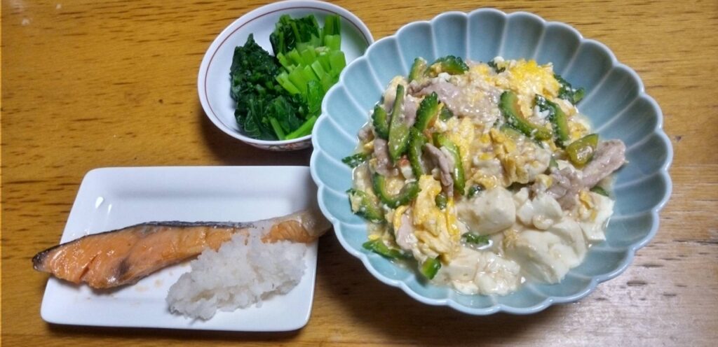 昨夜ご飯はゴーヤーチャンプルー