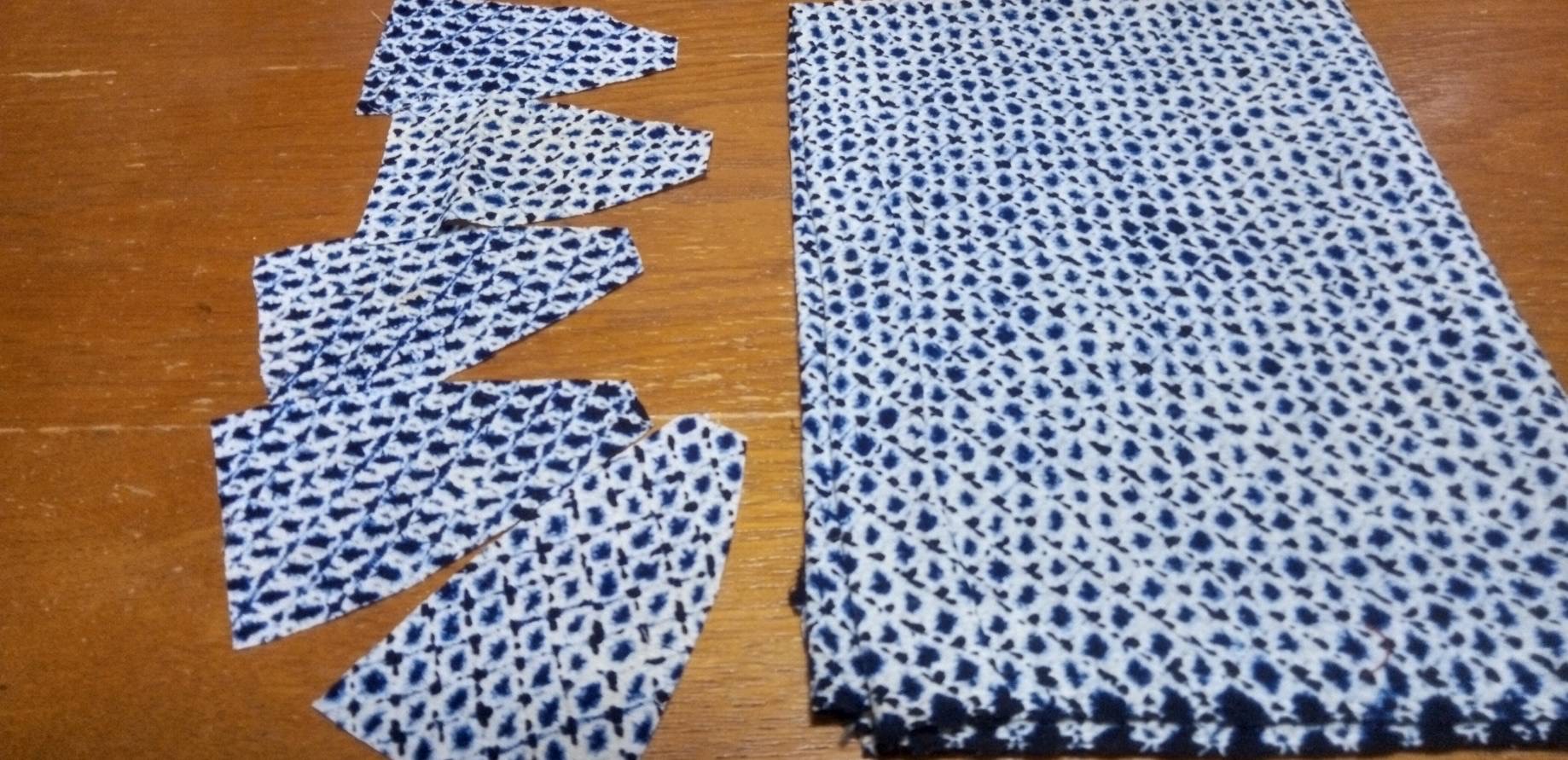 古布の絞りの藍染めがあった