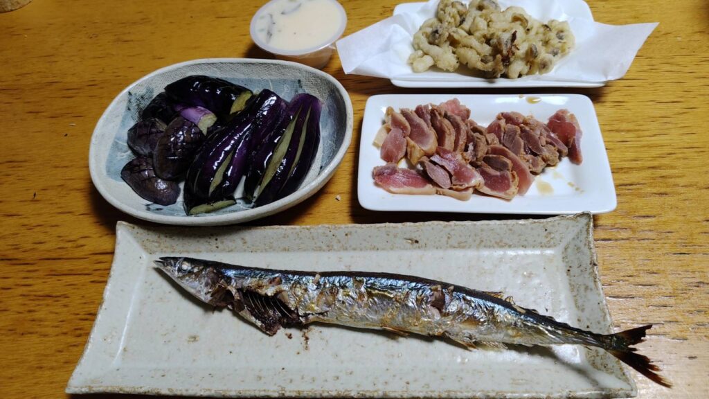 ママが秋刀魚を買って来てくれた